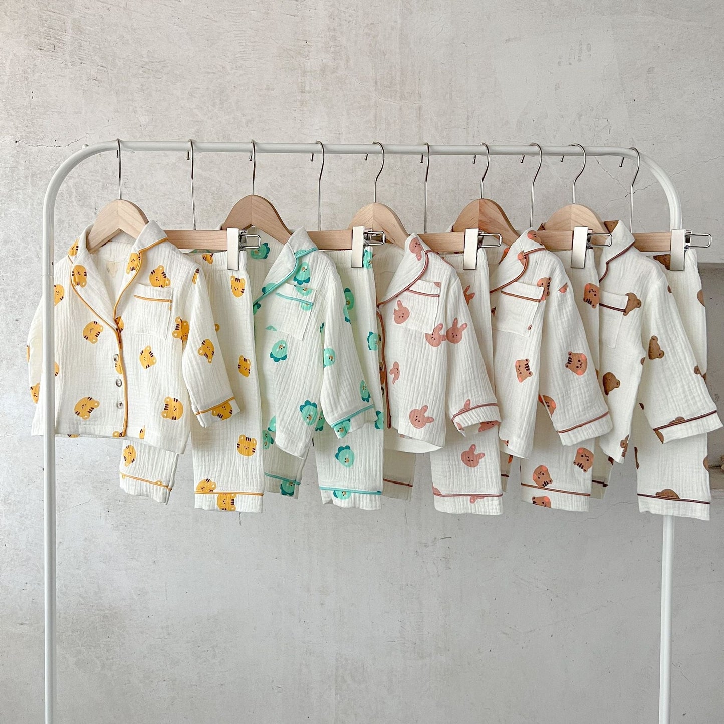 Baby Clothes Boys Girls Muslin Pajamas Long Sleeve Cartoon Cardigan and Pants ( Pack of 5 )